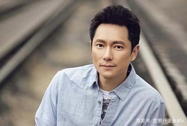 《哑巴新娘》2位主角今昔对比，容颜难变，事业差别为何这么大？