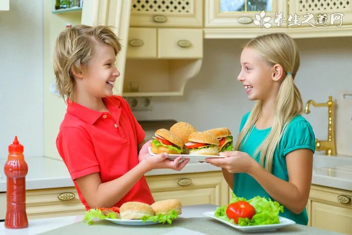 香蕉牛奶面膜的功效与作用 敷香蕉牛奶面膜的注意事项