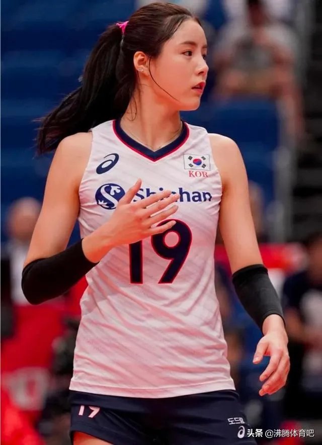 若韩国女排美女二传李多英来中国打球，会让排超联赛的关注度进一步提升吗？你怎么看？