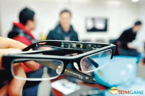 考场里的“战争”：全国高考作弊与反作弊神器盘点