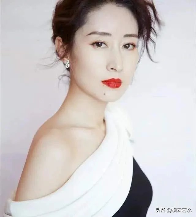 为什么刘敏涛能凭借一首歌一夜爆红？