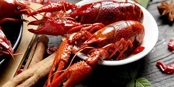 小龙虾头能吃吗 小龙虾哪里不能吃