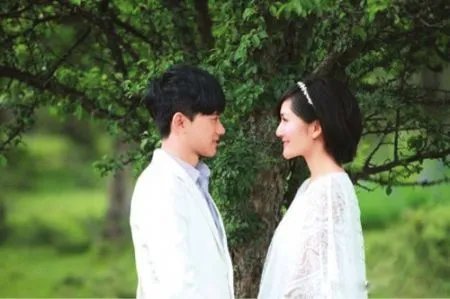 张杰和谢娜的结婚照