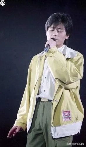 为什么98年的王杰和2000年的王杰变化那么大？