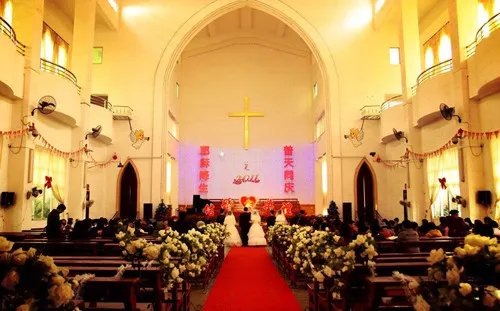 西安教堂婚礼的费用是多少  教堂婚礼的注意事项