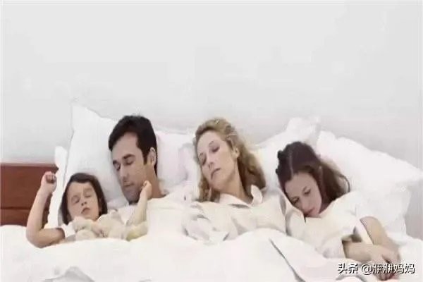 小卧室如何交错上下 床男孩女孩一起住