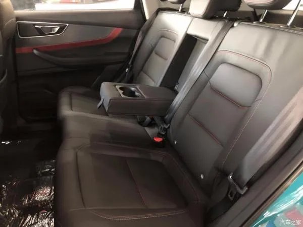 到店看车,多方位欣赏全新一代瑞虎7的身姿!