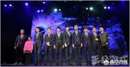 RNG仅有三人录制天天向上，蔡徐坤粉丝发放RNG宣传资料，你怎么看？