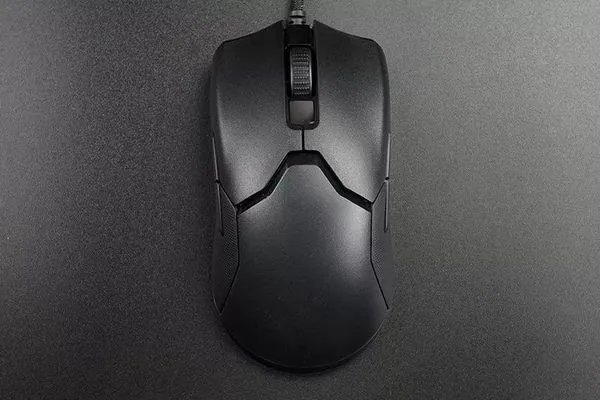 Razer Viper毒蝰游戏鼠标拆解评测