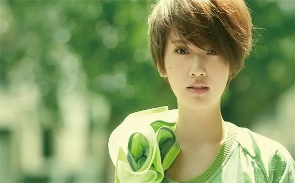 康熙来了余文乐一句话惹怒杨丞琳 扒一扒康熙来了的黑历史