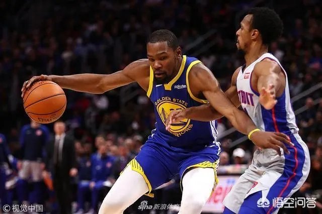 勇士102:111活塞,库里复出得27分,怎么评价库里本场比赛的表现?