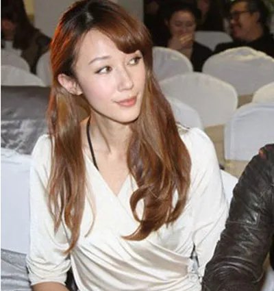 汪峰的前妻康作如个人资料及照片 康作如的女儿的照片大曝光