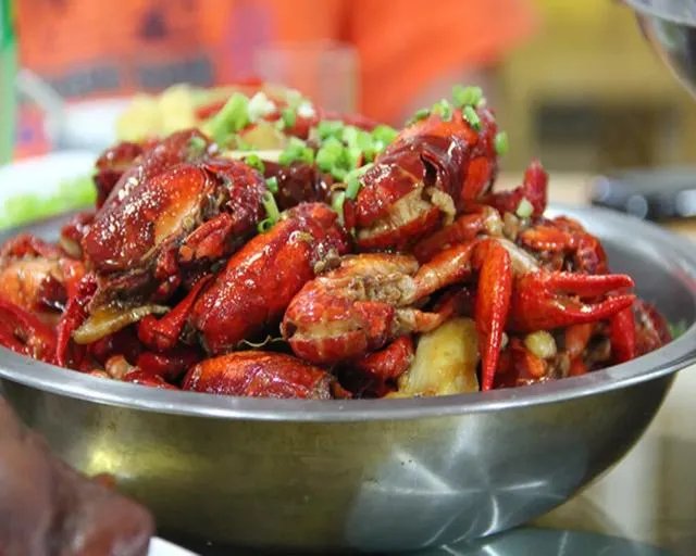 小龙虾的口味很多，你最喜欢吃哪个味道的？