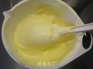 柔软的一塌糊涂--详解7寸戚风制作