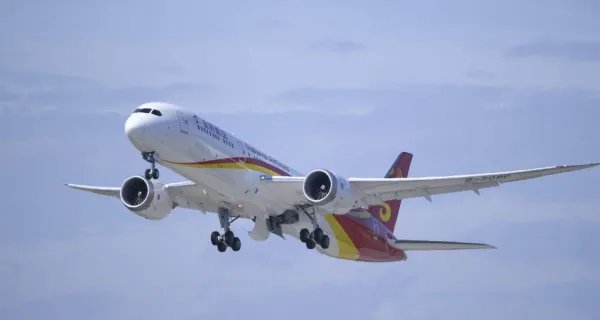 金鹏航空是廉价航空吗?可以说说吗?