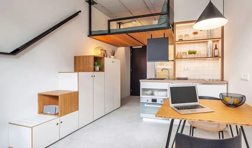 环球家居悬吊式卧室,书柜式阶梯，都是小空间好招数！