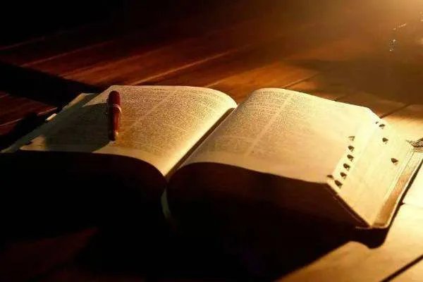 李华终于毕业了，钉子户李华不写信对你伤害有多大？