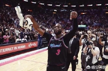 最后时刻连进三分+绝杀，韦德还好意思退役吗？