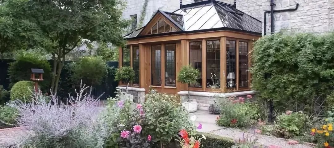 冬日里的花园阳光房，尽享暖暖的春色