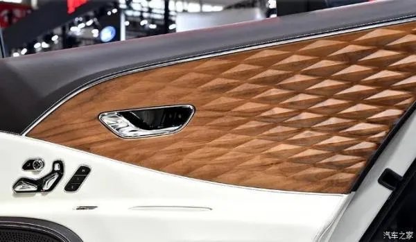 北京国际车展带你探秘豪华车场馆宾利馆