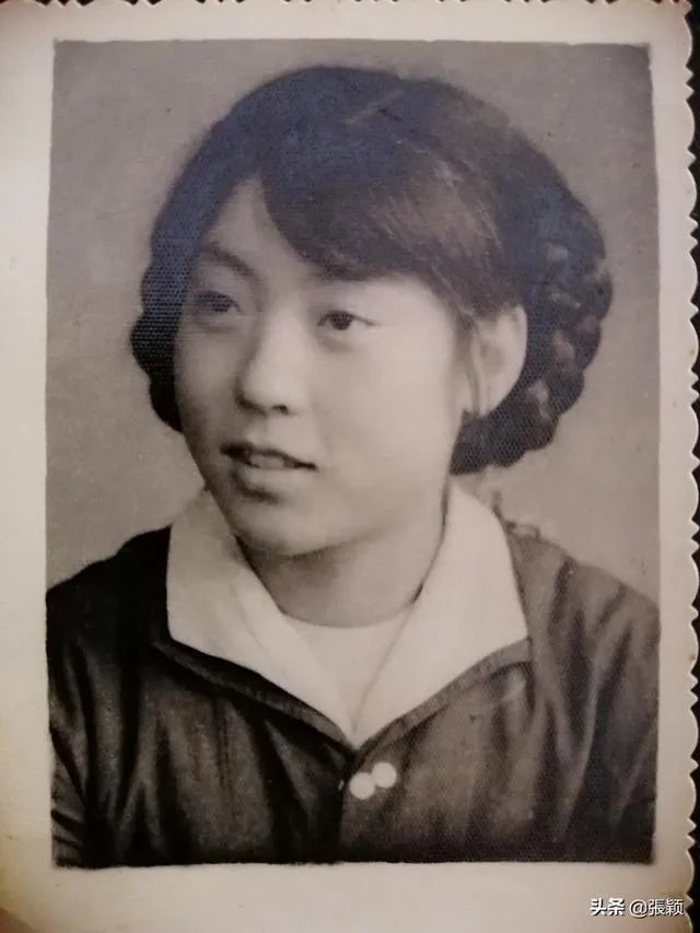 谁有自己妈妈年轻时候的照片，敢不敢晒一下？