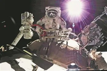 神舟13号航天员完成出舱任务，他们完成任务的过程是否顺利？