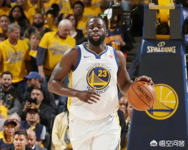 总决赛G1，怎么看裁判最后一次进攻犯规的吹罚，让骑士从天堂到地狱？