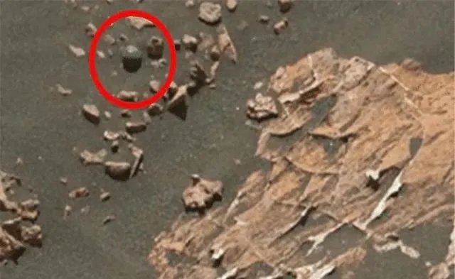 好奇号传回一张火星照片,发现一个球状不明物,谁留下的?