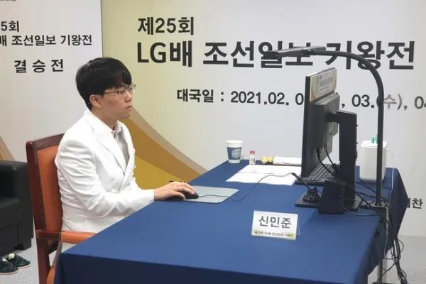 柯洁赢了申旻埈后，是不是很快就能拿到世界冠军了？