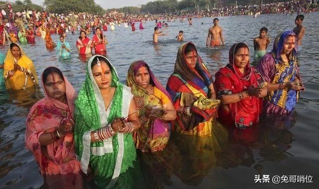 印度的恒河水葬真的对生活在恒河边的居民没有什么大的影响吗?印度政府部门允许这样的做法吗?
