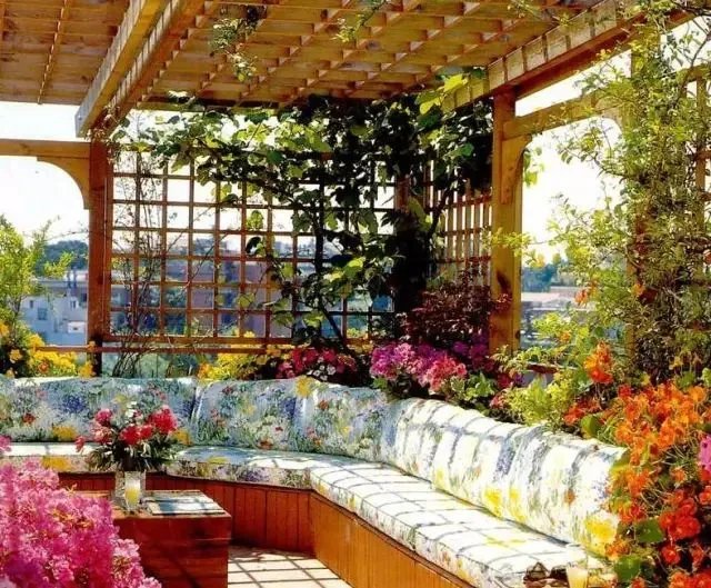 冬日里的花园阳光房，尽享暖暖的春色