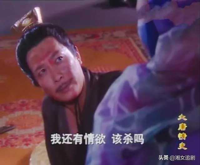 看电视剧时，有没有遇到跟家人一起看到吻戏的尴尬画面？怎么处理较好？