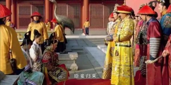 泰国国王为诗妮娜贵妃作画，具体是什么情况？