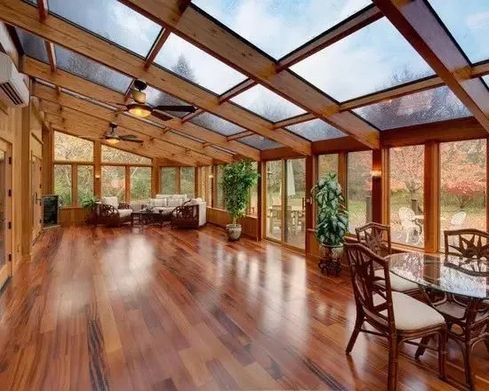 冬日里的花园阳光房，尽享暖暖的春色