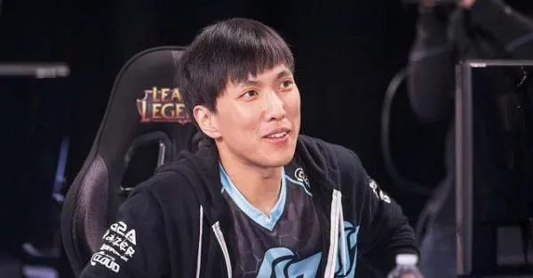 tsm里的中国人 大师兄是中国人吗？