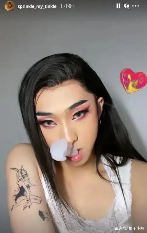 伊能静19岁儿子晒与女生合照，甜喊其女友，这是官宣恋情吗？