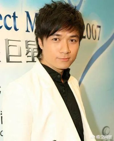 丁俊晖网吧玩游戏上热搜，娱乐圈有哪些喜欢“泡网吧”的艺人？